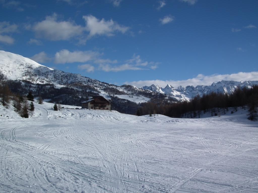 Rifugio Al Lago Del Mortirolo In Inverno Raggiungibile Solo A Piedi Monno Εξωτερικό φωτογραφία